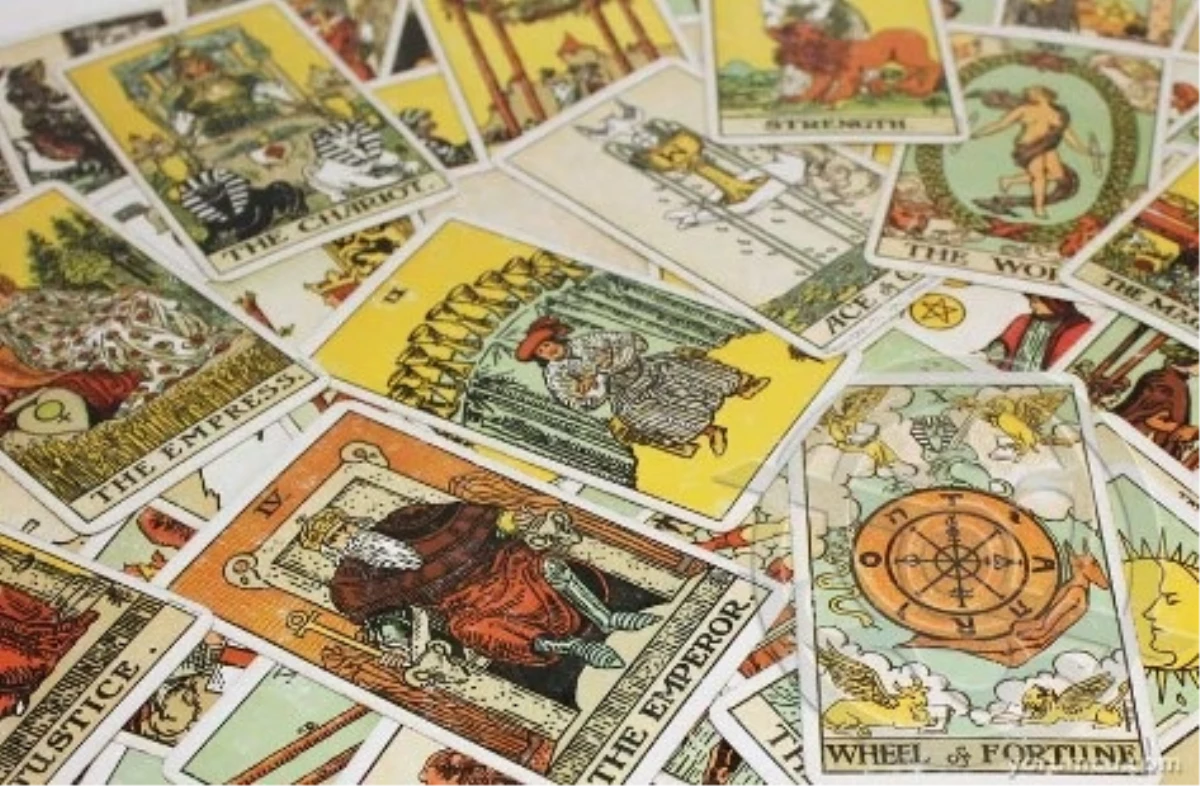 Tarot Falı Nedir, Nasıl Yorumlanır ve Nasıl Bakılır?