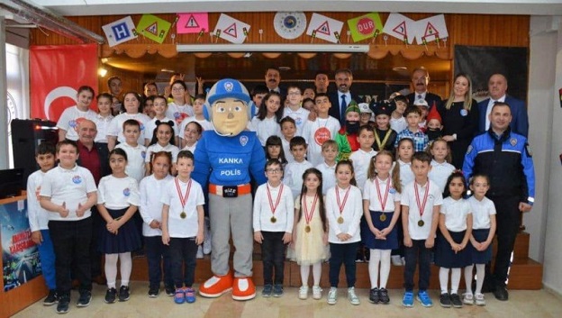 Milli Eğitim Müdürü Tüfekçi ”TOBB İlkokulu tarafından hazırlanan programa katıldı”