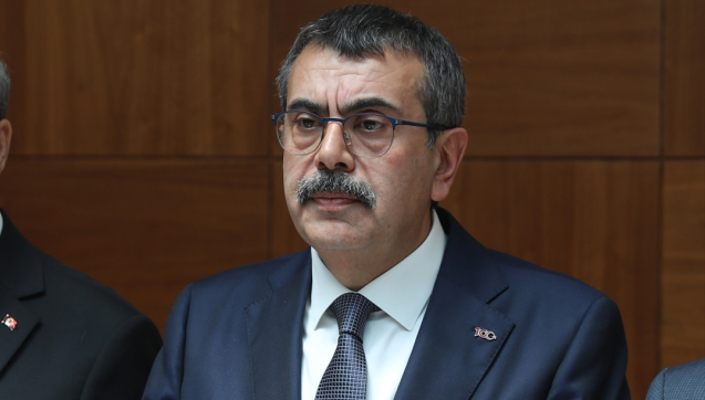 Öğretmene şiddete yasal düzenleme geldi mi? Bakan Tekin yeni düzenlemeyle ilgili açıklama yaptı mı?