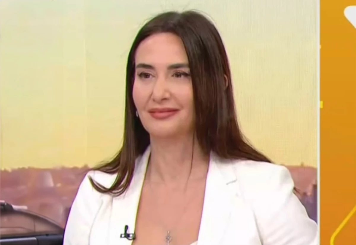 Ayşe Tolga kimdir? Aramızda Kalmasın konuğu Ayşe Tolga kaç yaşında, nereli? Ayşe Tolga biyografisi!