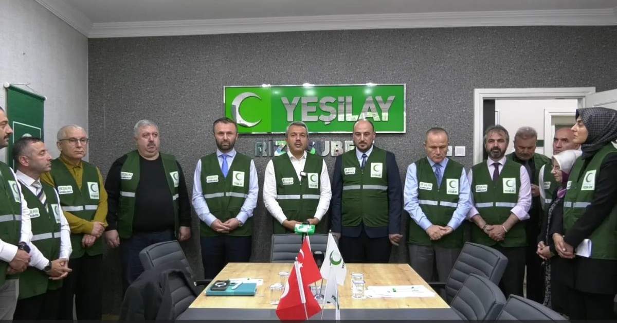 Vali Baydaş Yeşilay yönetim kurulu toplantısına katıldı