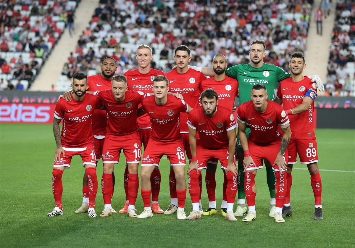 Antalyaspor Alex de Souza ile anlaştı mı? Alex teknik direktör olacak mı?