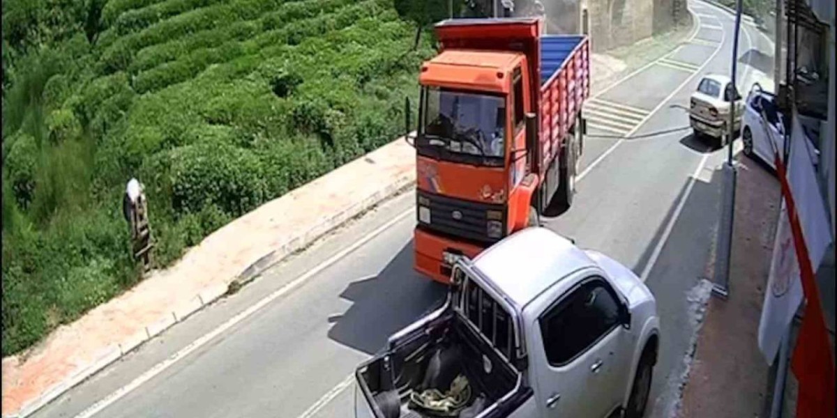 Rize'de Korku Dolu Anlar: Hızla Giden Kamyon Kazadan Kıl Payı Kurtuldu