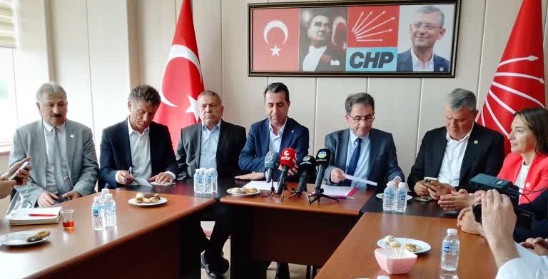 Başkan Deniz; “Çay üreticisi sadaka istemiyor,emeğinin karşılığını istiyor.Geçinmek istiyor,aç kalmak istemiyor”