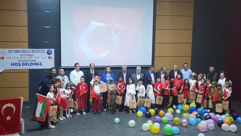  Rize TOBB İlkokulundan Mükemmel Şiir Gecesi