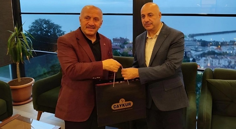 Çayeli Belediye Başkanı İsmail Hakkı Çiftçi ‘den Oğuz Çelik'e Duygusal Veda