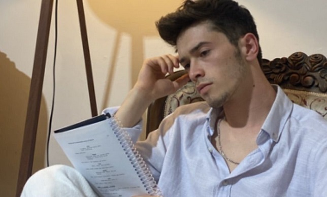 Genç Oyuncu Emirhan  Parlak,  Senaryosu ve Oyunculuğuyla  Ters Köşe Yapacak Sinema Filmiyle  Çok  Konuşulacak.