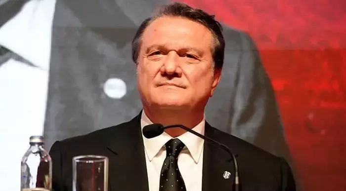 İşte van Bronckhorst'un ilk transferi! Beşiktaş'a iki müjde birden...