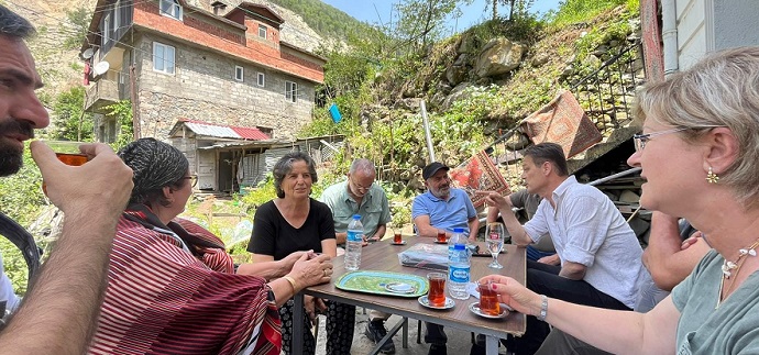 İzmir Eski Belediye Başkanı Tunç Soyer’ den taş ocağına destek
