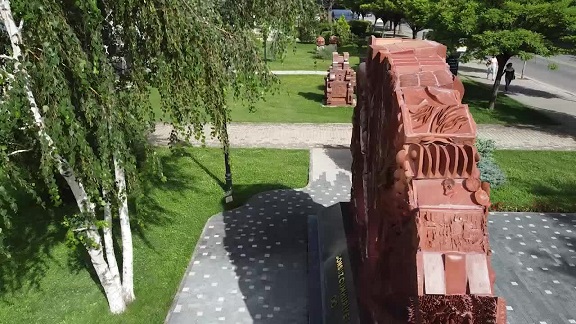 Cumhuriyet’in 100. yılı anısına yapılan ilk ve tek anıt Tepebaşı'nda