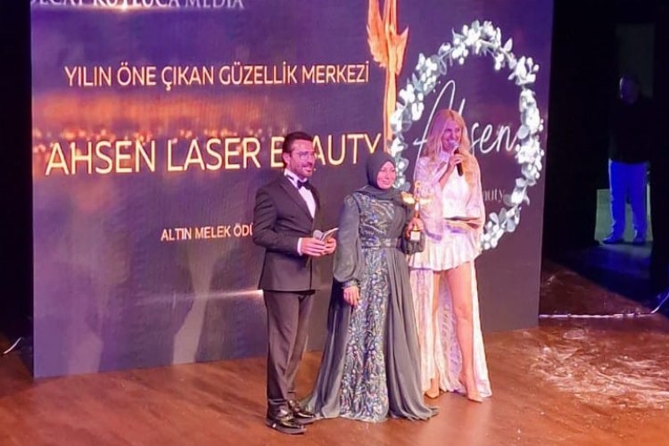 Emine Tunç ″Yılın öne çıkan güzellik merkezi ″ ödülünü aldı