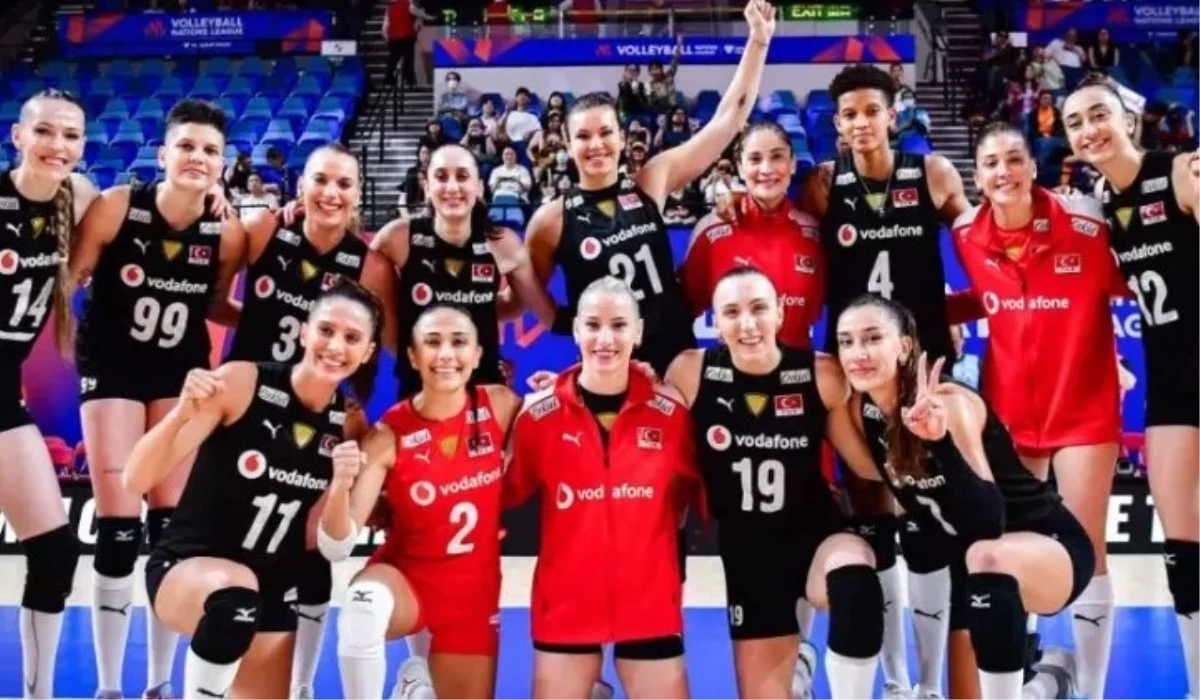 TÜRKİYE - POLONYA VOLEYBOL MAÇI NE ZAMAN? Filenin Sultanları çeyrek final maçı saat kaçta, hangi tarihte,