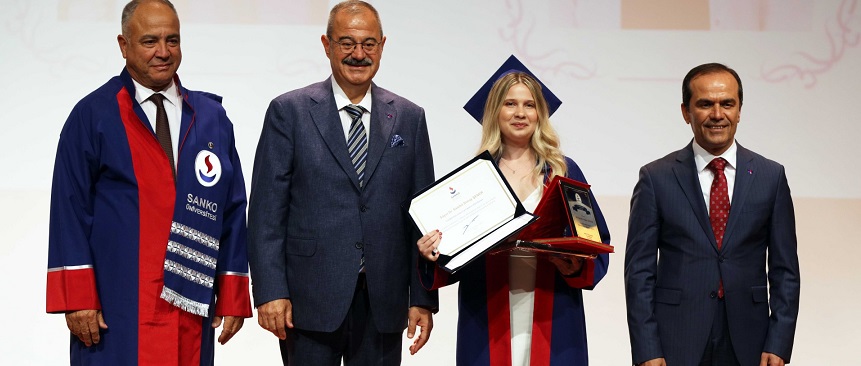 SANKO ÜNİVERSİTESİ TIP FAKÜLTESİNDE MEZUNİYET HEYECANI