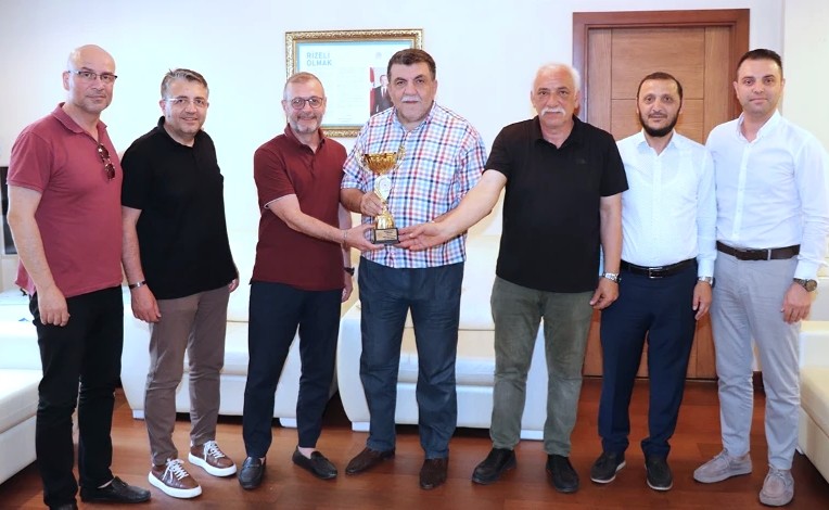 Rize’de Kurumlar Arası Masa Tenisi Turnuvasında RTSO 1.Oldu