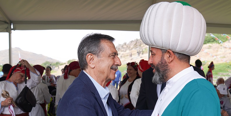 Tepebaşı Belediye Başkanı Ataç, Nasreddin Hoca Festivali'ne katıldı