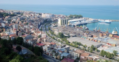 Trabzon Yalıncak Plajı yosunlara teslim oldu!