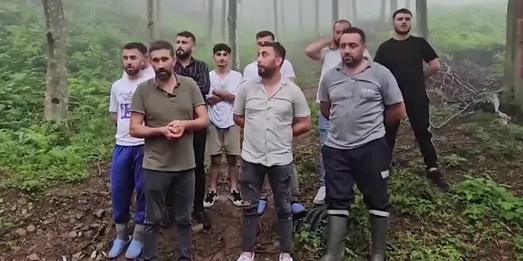 Çifteköprülü gençler Borçka Cankurtaran’da ‘Talana dur’ demek için eylem yaptı. Gözaltına alınan 2 kişi serbest bırakıldı