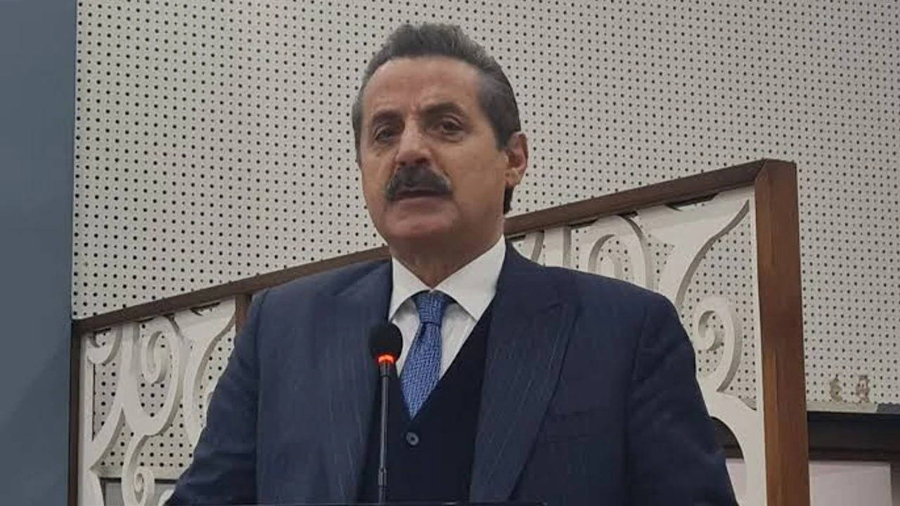 Vekil Çelik Artvin’in yolunu da vaatlerini de unuttu!