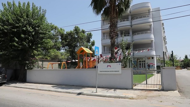 Yeniceli kadınlar, Mersin Büyükşehir'in dikiş kursunda yeteneklerini keşfediyor