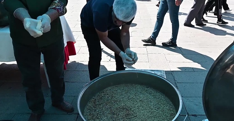Yozgat’ta bin kişiye aşure dağıtıldı