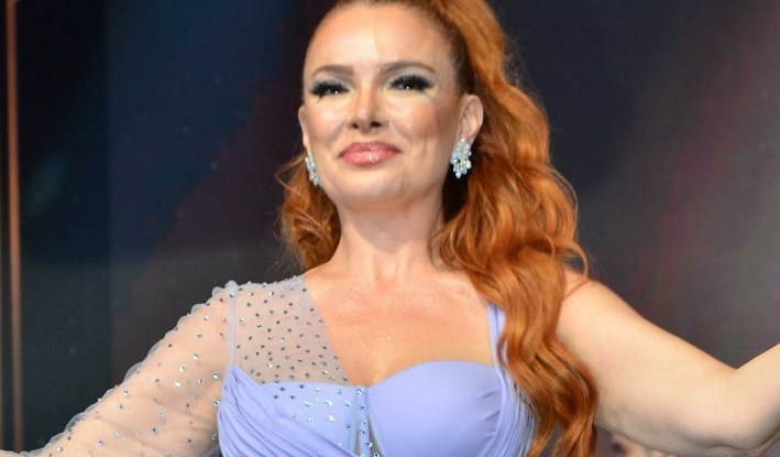  PINAR ELİÇE: ‘’7 YAŞINDA PİYANO ÇALMAYA BAŞLADIM. 18 YAŞINDA MAKSİMDE SAHNE ALDIM’’
