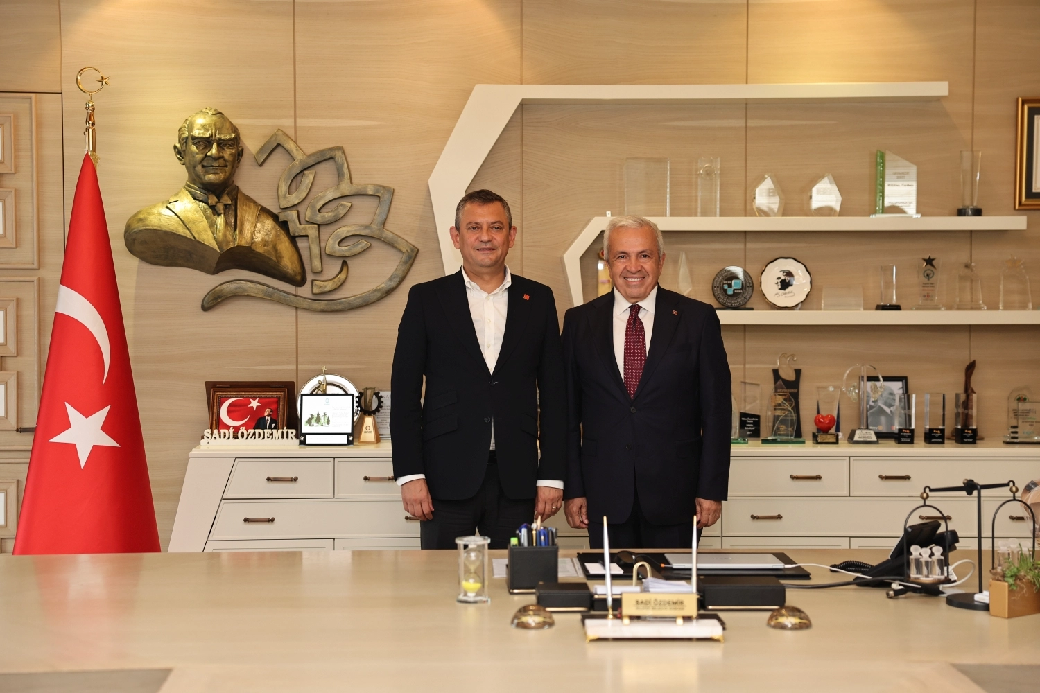 Özgür Özel: ″Nilüfer partimizin yüz akı belediyelerinden″