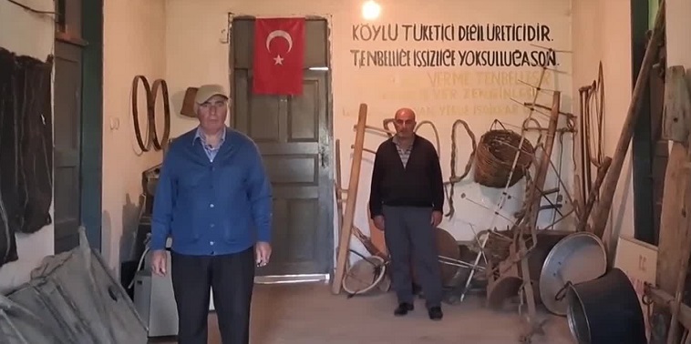 Şavşat'a bağlı Kireçli köyünde yaşayan  Göktürk, eski tarım aletlerinden müze oluşturdu
