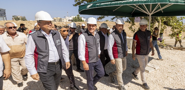 Mersin Büyükşehir Belediye Başkanı Seçer’den Silifke Sosyal Yaşam Merkezi inşaatında inceleme