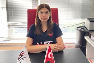 AİLE HEKİMLERİ İŞ BIRAKTI ŞİDDETİ PROTESTO ETTİ HEKİMİN KALBİ DURDU YAŞAM SAVAŞI VERİYOR