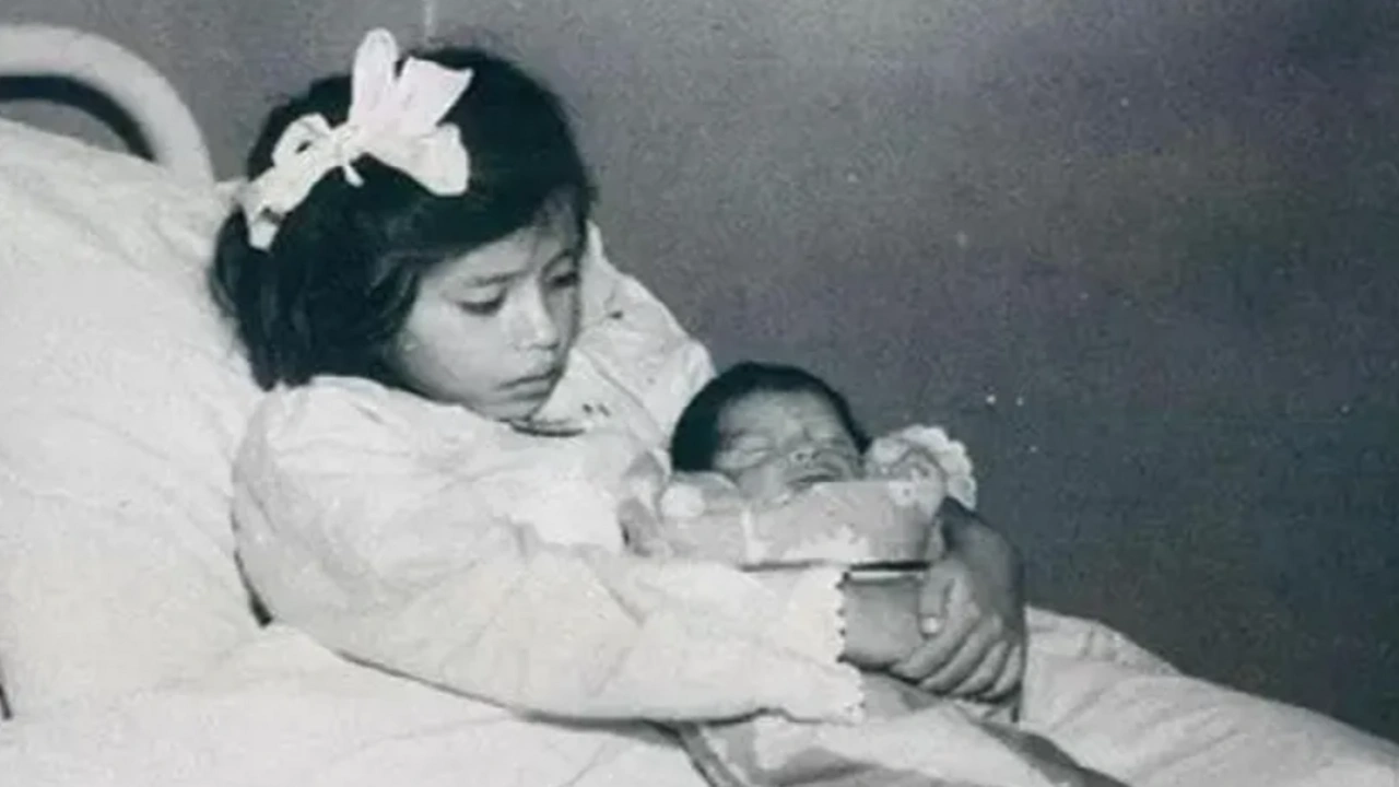 Tıp dünyası şaşkın: 5 yaşında anne oldu
