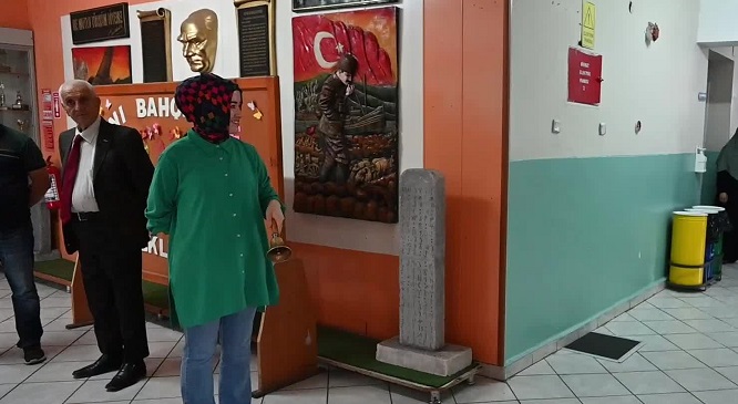 Yozgat’ta yaşlıların hayalini kurdukları meslekler, temsili olarak gerçeğe dönüştürüldü