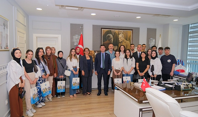 Başkan Ahmet Kaya'dan Üniversiteli Gençlere Tavsiyeler: 