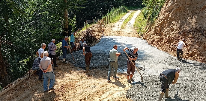 Beton Devletten İşçilik Köylüden