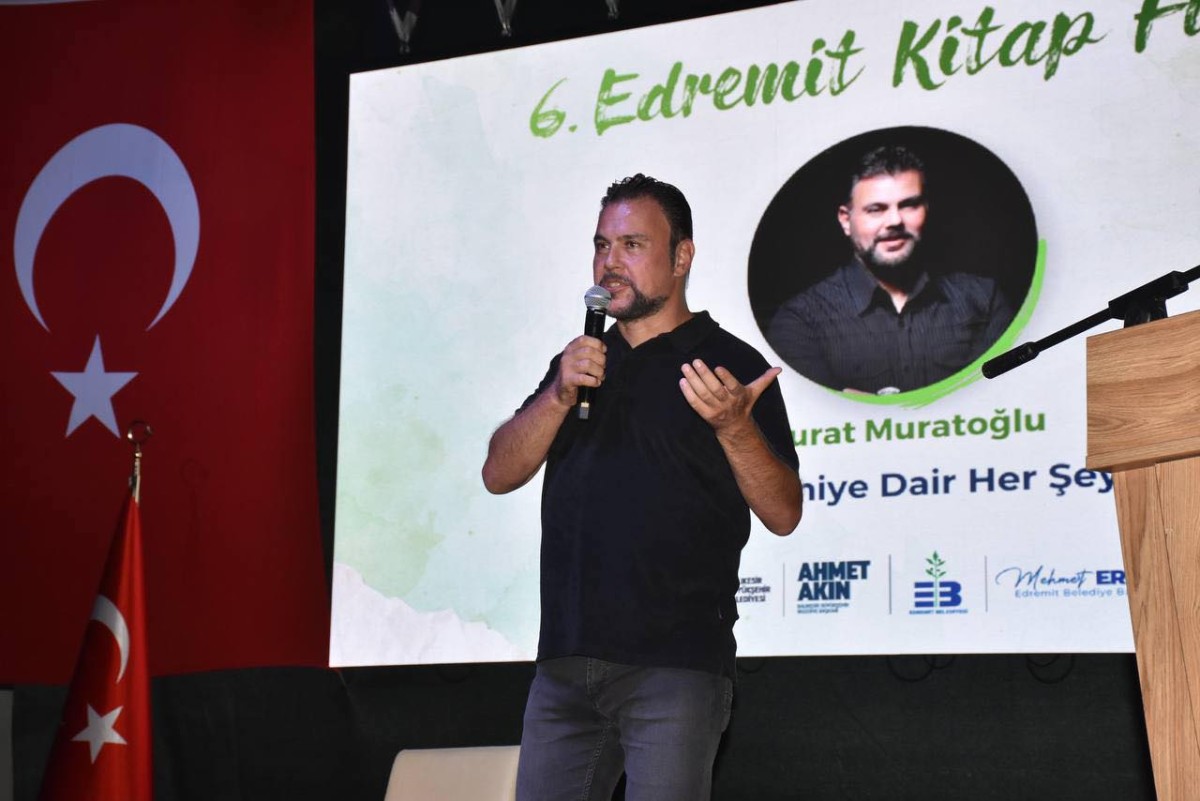  Murat Muratoğlu’ndan bomba ‘Mehmet Şimşek’ yorumu: Tek delikanlı Berat Albayrak’tı, onu da eve bile kapattılar!