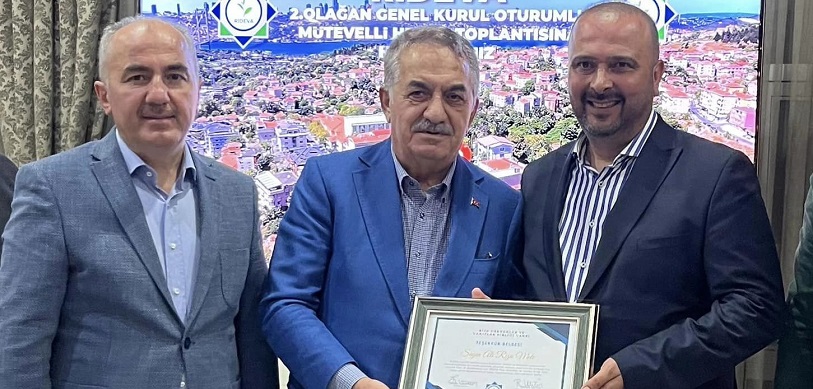 Saffet Mete’ye RİDEVA’ dan Plaket