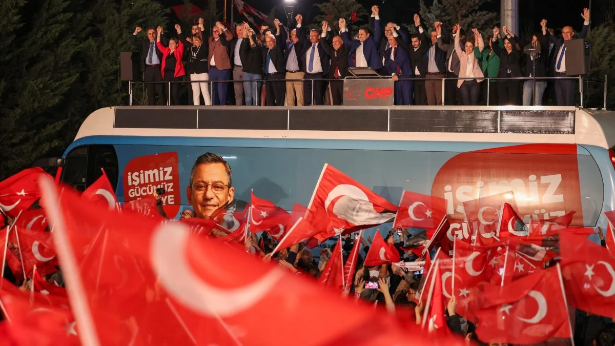 CHP'nin Cumhurbaşkanı Adayı ve Yardımcıları Belli Oldu! Şaban Sevinç, Canlı Yayında Açıkladı