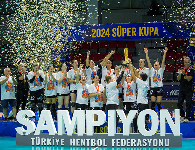 2024 Kadınlar Süper Kupa'nın sahibi Armada Praxis Yalıkavak oldu