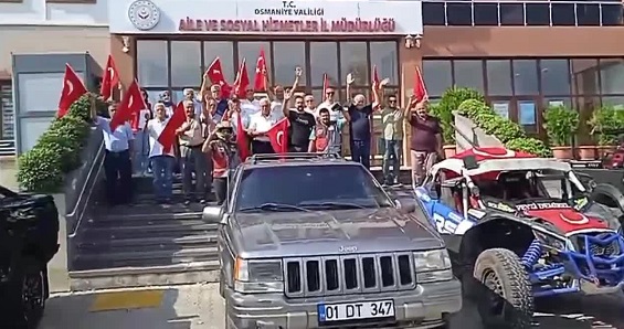 Osmaniye'de 2 bin 700 metre rakımda Zafer Bayramı coşkusu