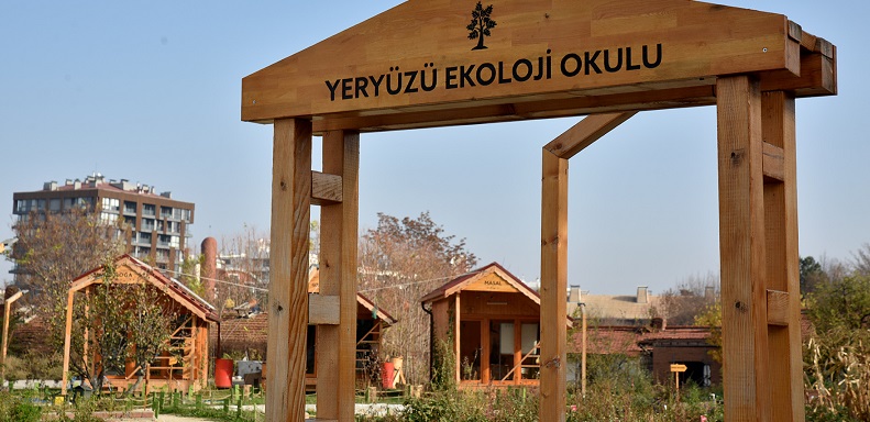 Tepebaşı Belediyesi'nin iş birliğinde düzenlenen Yeryüzü Ekoloji Okulu atölyeleri başlıyor