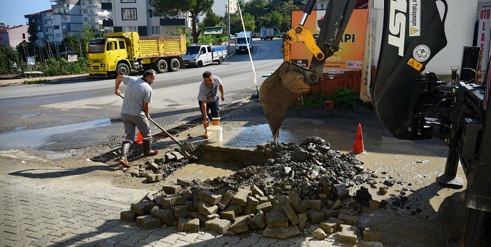 Giresun Belediyesi'nin yaptığı altyapı çalışmaları devam ediyor