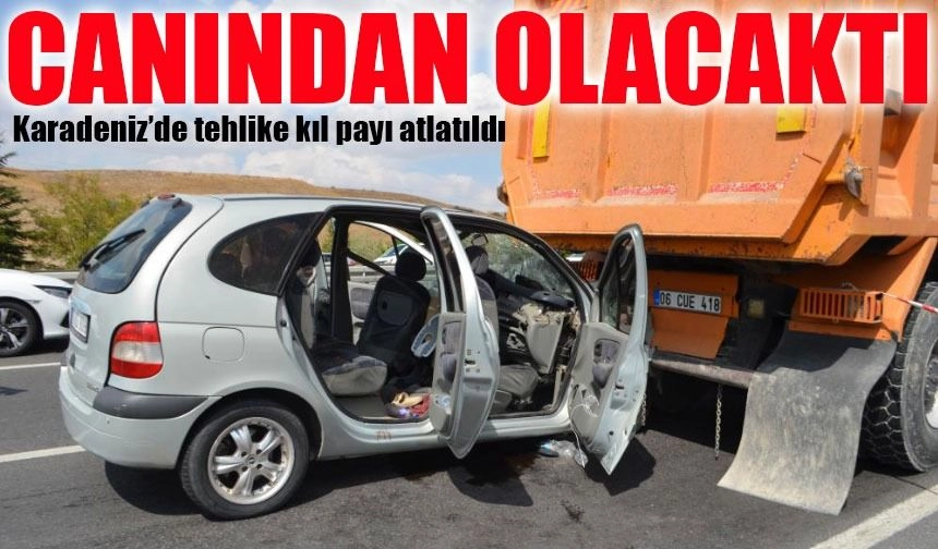 Bursa'dan Trabzon'a Giden Aile Hafriyat Kamyonuna Çarptı: Tehlike Kıl Payı Atlatıldı