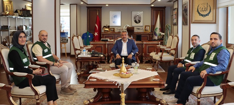 Yeşilay Rize Şubesi Vali Baydaş’a ziyaret