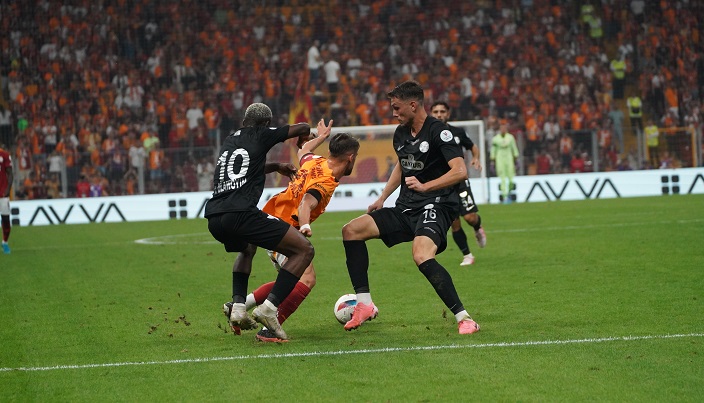 Çaykur Rizespor'da Lastik Patladı 5-0