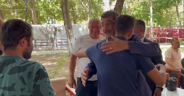 Yavuz Ağıralioğlu'nun yeni parti çalışmaları kapsamında Aksaray'da istişare toplantısı yapıldı