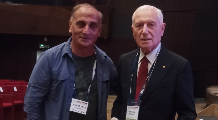 Dünya Madalya Takıyor Ya Biz 81 Yaşında Delikanlı Prof. Dr. Mehmet Haberal