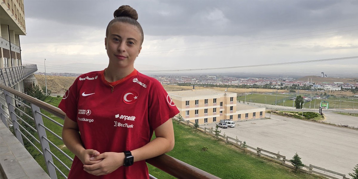 Defne Sarıoğlu: 
