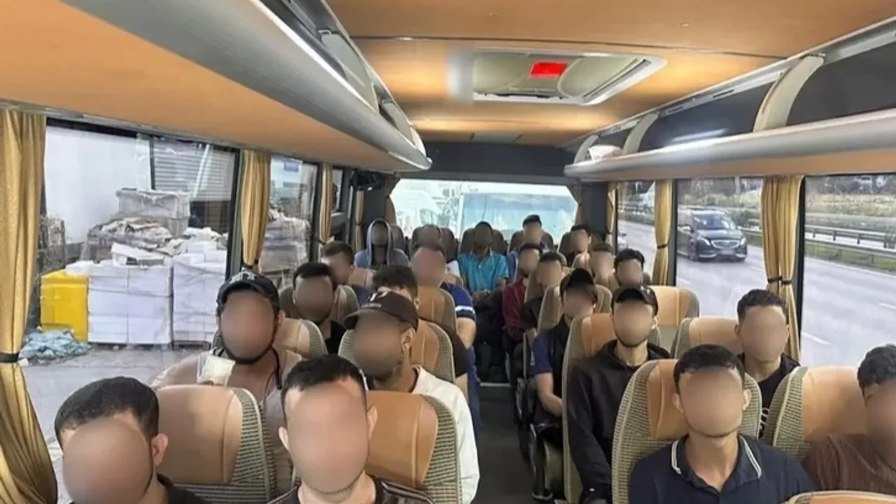 Bursa'da kereste atölyesinden 22 kaçak çıktı