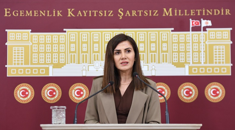 DEM Parti Milletvekili Süreyya Boz, Morgedik Barajı’ndaki Hidrojen Siyanür Tehdidine Dikkat Çekti