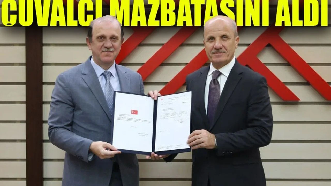 Prof. Dr. Hamdullah Çuvalcı KTÜ Rektörlük Mazbatasını Aldı