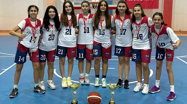 SANKO OKULLARI BASKETBOLDA İL ŞAMPİYONU OLDU